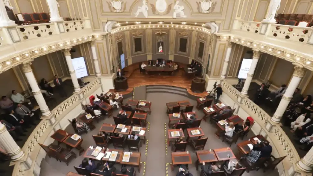 Congreso Estatal, la fuerza que da vida a la democracia poblana: Sergio Salomón