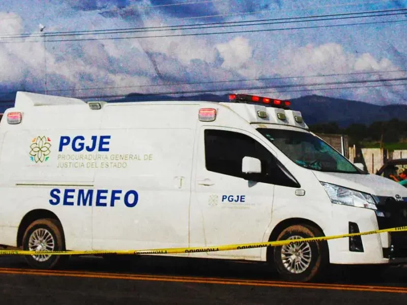 Hombre es asesinado a balazos dentro de un auto en San Gabriel Chilac