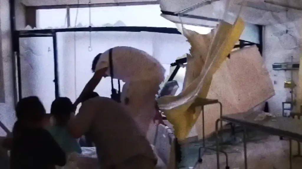 Lluvias rompieron ventanas del IMSS La Margarita en Puebla; hubo un lesionado