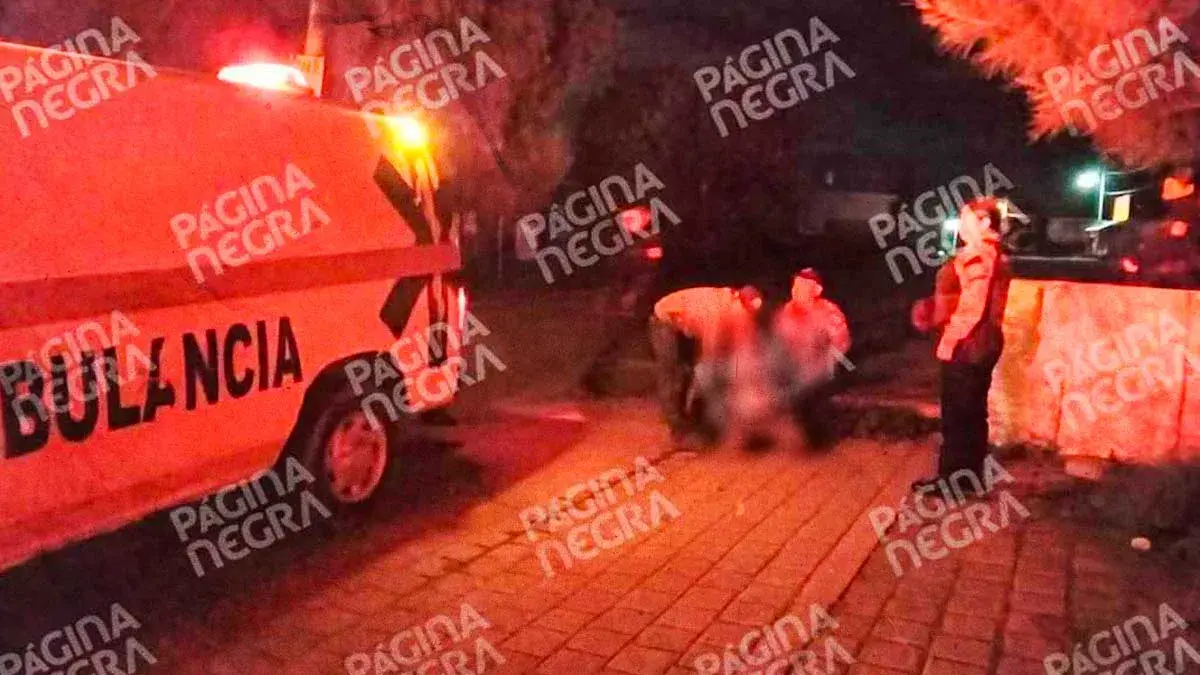 Atacan a balazos a hombre afuera de Oxxo en Puebla; murió durante traslado a hospital