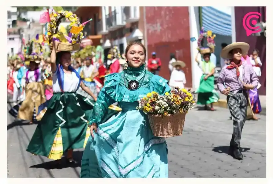 Danzantes realizan el tradicional Convite para invitar al Huey Atlixcáyotl 2024