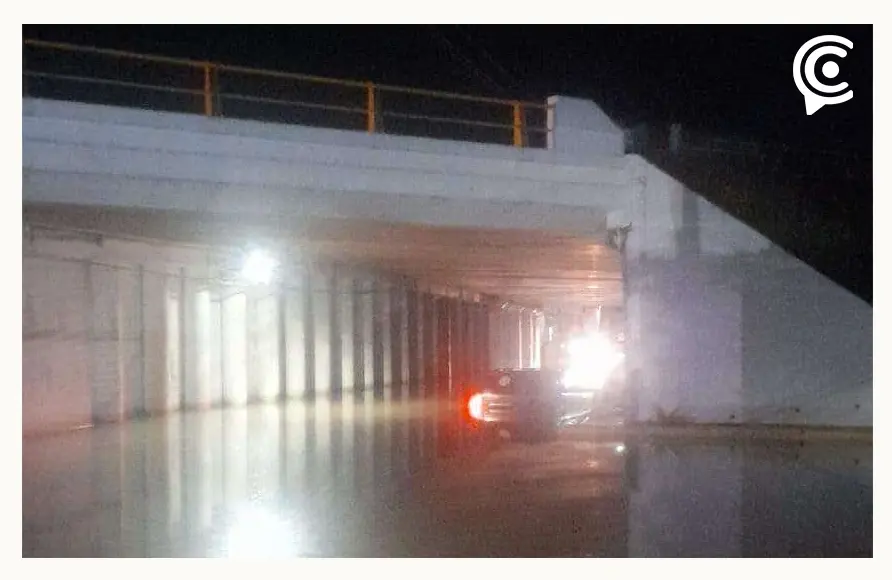 Indigente murió ahogado tras intentar pasar debajo de un puente inundado en Texmelucan