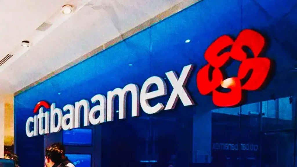 Delincuentes asaltan a cuentahabiente en sucursal de Citibanamex en San Andrés Cholula