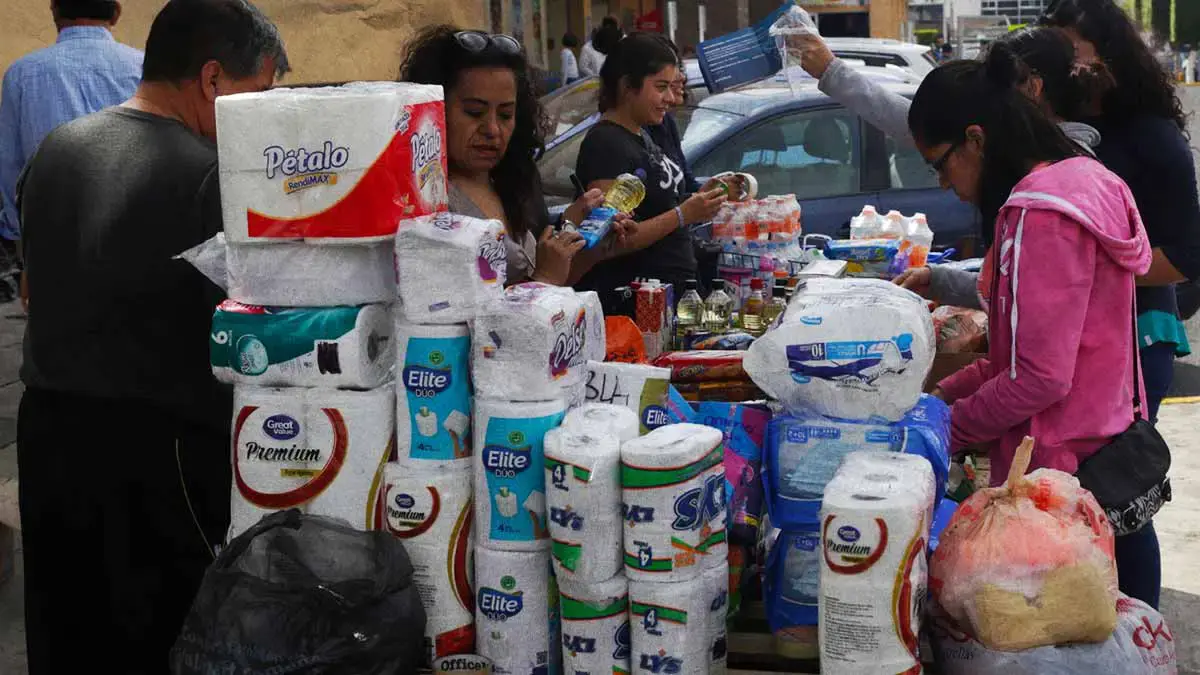 Gobierno de Puebla habilita dos centros de acopio para damnificados de Guerrero