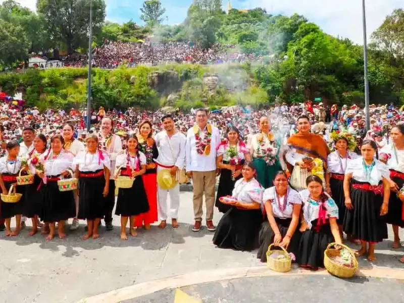 Sergio Salomón Céspedes encabezó inauguración de la edición 59 del Huey Atlixcáyotl