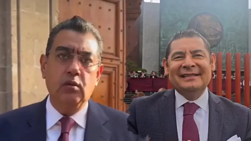 Sergio Salomón Céspedes y Alejandro Armenta asisten a toma de protesta de Claudia Sheinbaum 