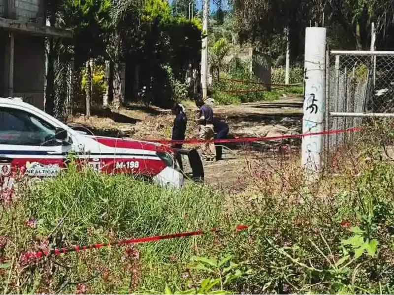Localizan a un hombre sin vida en una obra negra de Nealtican