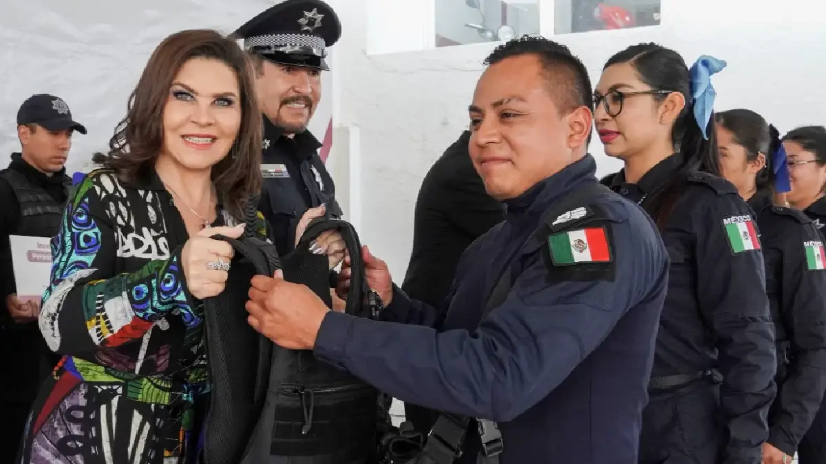 Norma Layón entrega 17 unidades, 310 uniformes y equipamiento a Seguridad Pública de Texmelucan
