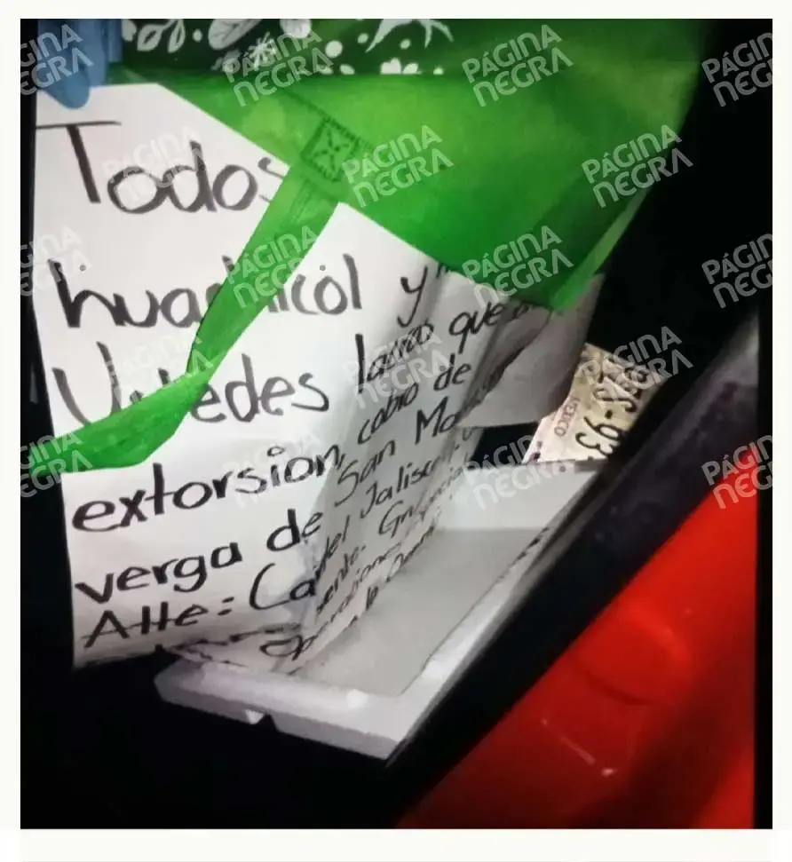 Abandonan auto con cuerpo decapitado y narcomensaje en la carretera federal Texmelucan-Tlaxcala
