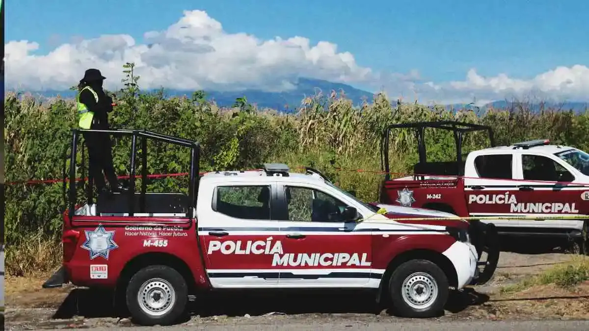 Pobladores encuentran hombre atado, degollado y sin orejas en Acajete, Puebla