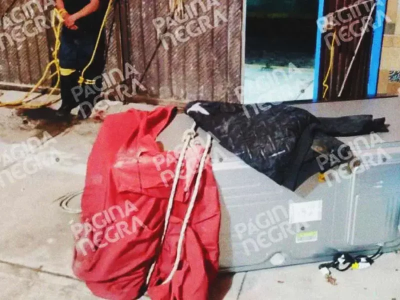 Pobladores golpean a ladrón de refri en San Nicolás Buenos Aires, Puebla; iban a lincharlo
