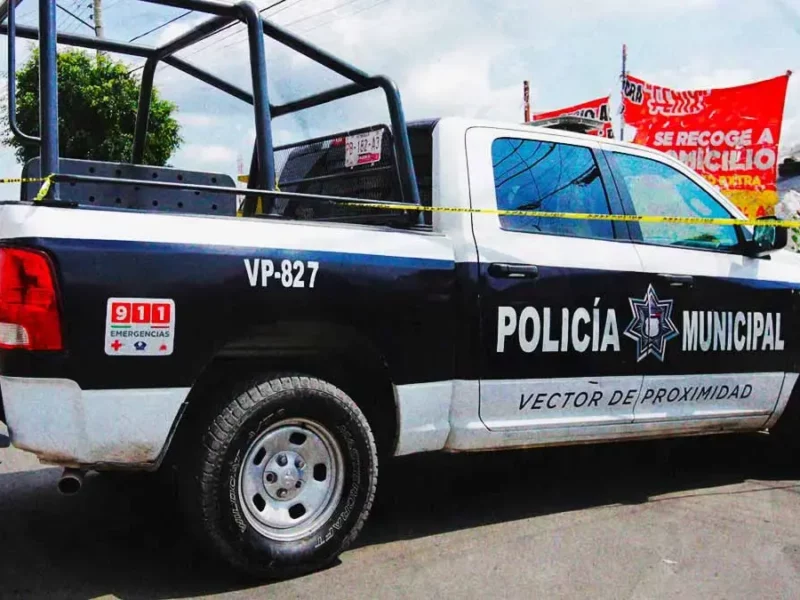 Vecinos golpean y detienen a ladrón de motocicletas en Agua Santa, Puebla