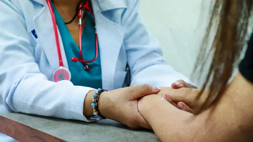 Centros Comunitarios de Salud Mental brindan atención gratuita para prevenir el suicidio en México