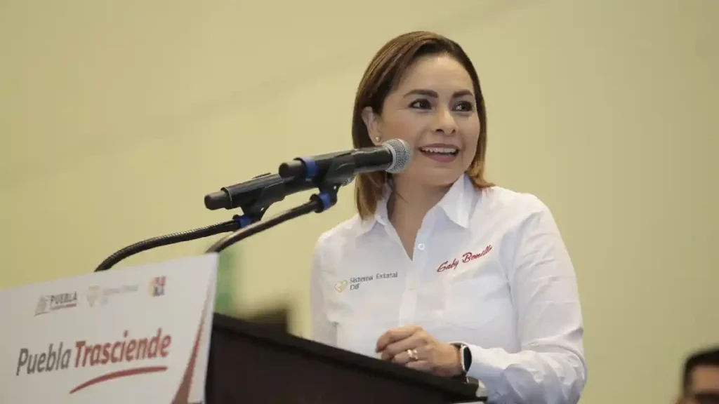 Entrega gobierno estatal aparatos ortopédicos y ayudas funcionales