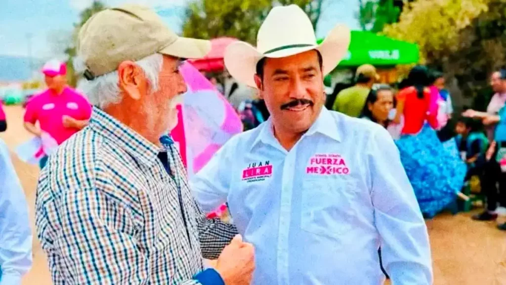 Juan Lira Maldonado, “El Moco”, recibe constancia de mayoría, pero retrasa su toma de protesta