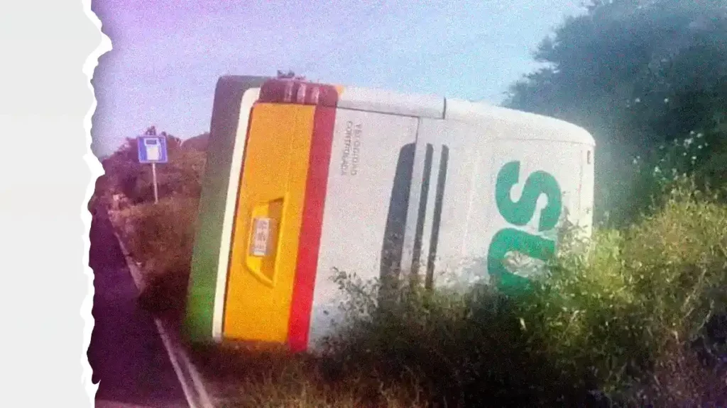 Murió conductor de auto tras choque contra autobús en Chila de las Flores, Puebla 