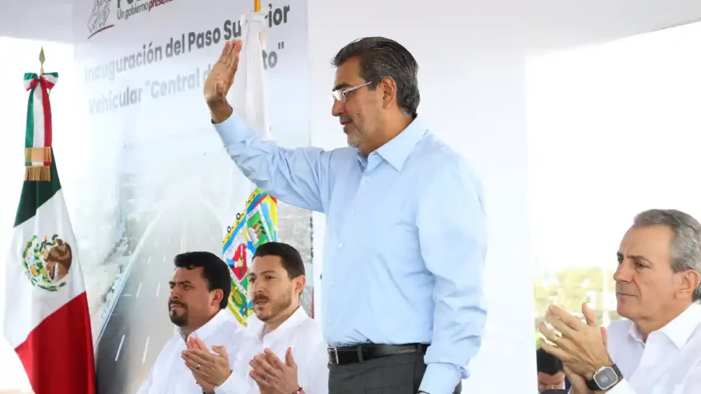 Cumple gobierno de Sergio Salomón con mejorar movilidad en zona metropolitana