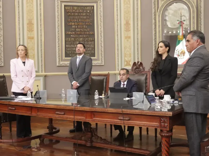 Presentan en el Congreso exhorto para que municipios cumplan con Ley de Imagen Institucional