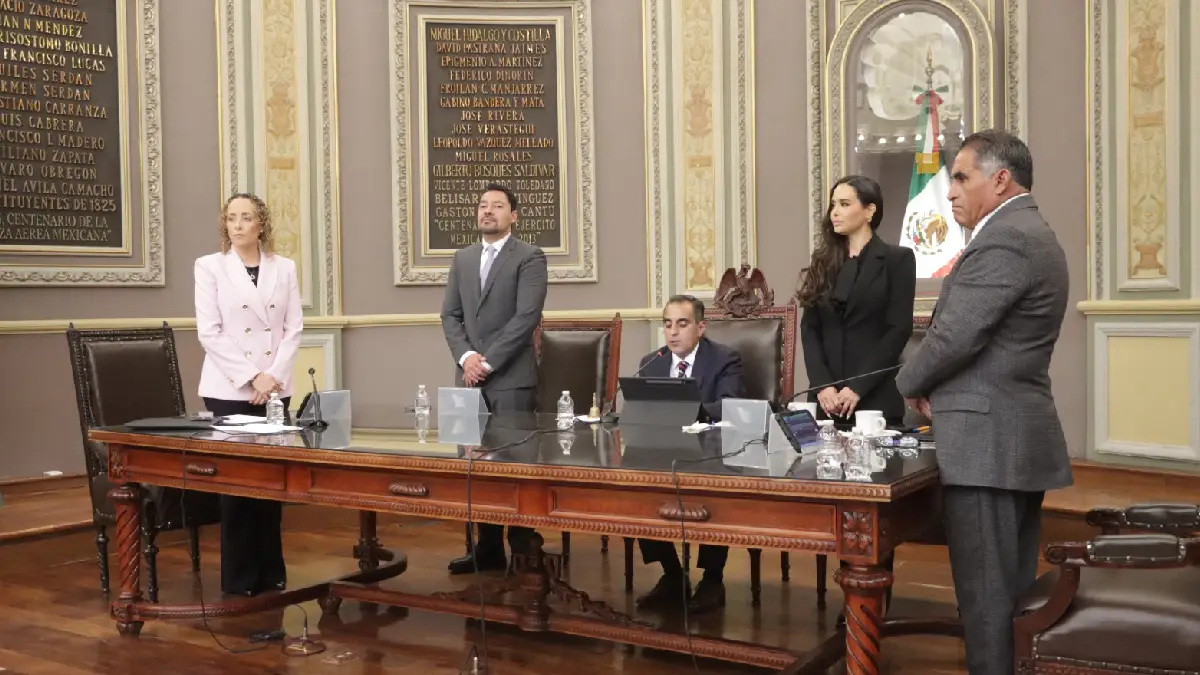 Presentan en el Congreso exhorto para que municipios cumplan con Ley de Imagen Institucional