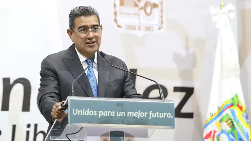 Llama Sergio Salomón a alcaldes entrantes a priorizar seguridad y servicios