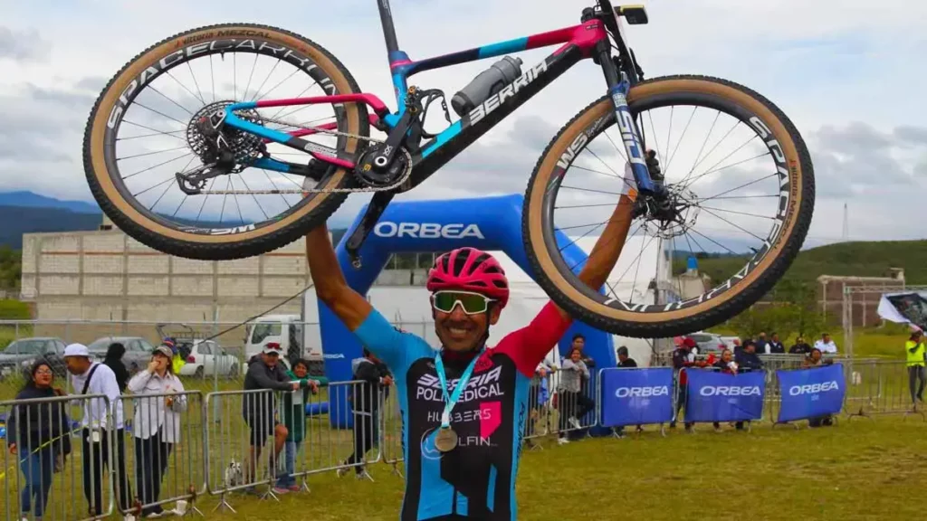 Diego Arias gana la edición XIX de la Popo Bike 2024 en Atlixco