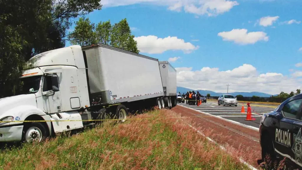 Frustran intento de robo de un tractocamión en Cuapiaxtla de Madero, Puebla
