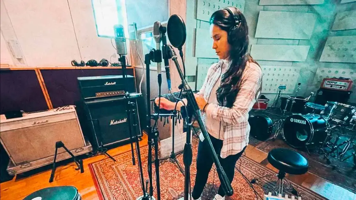 Cari Monteci promociona en Puebla su nuevo álbum titulado “Reflejo”