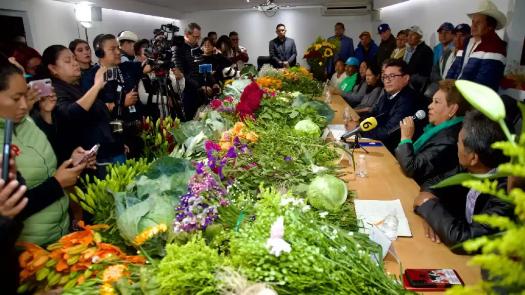 Impulsan en el Congreso del Estado a productores de flor de cempasúchil y terciopelo