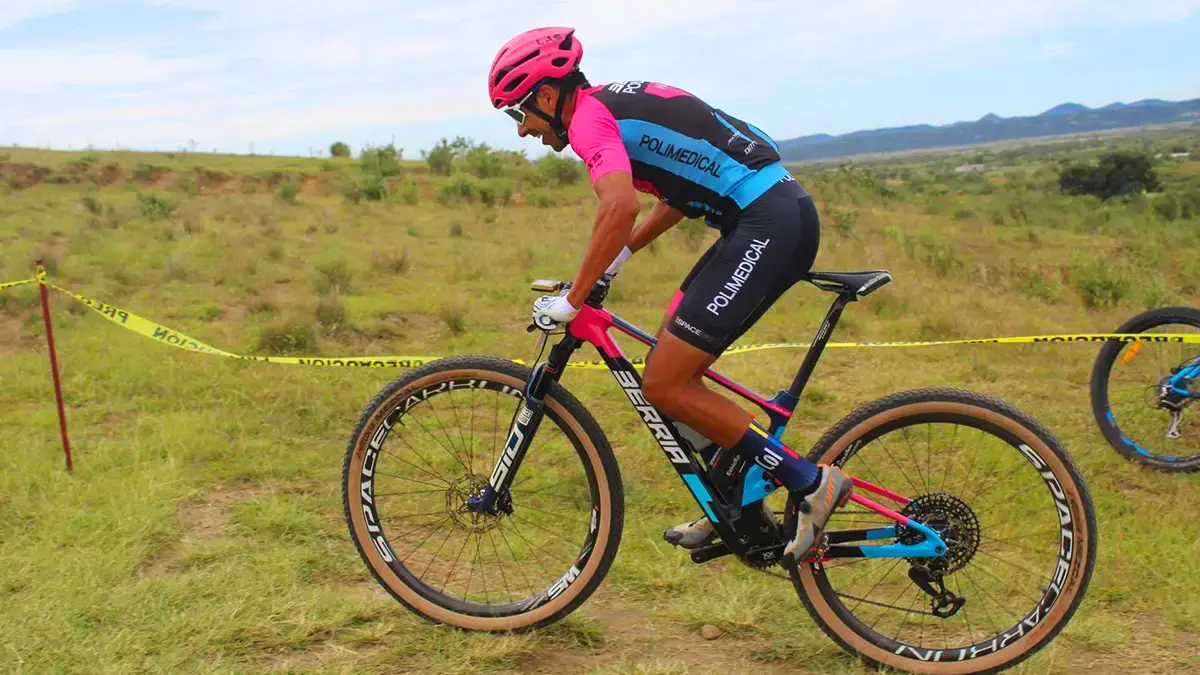Diego Arias se prepara para el Campeonato Mundial de Ciclismo de Montaña Valais 2025