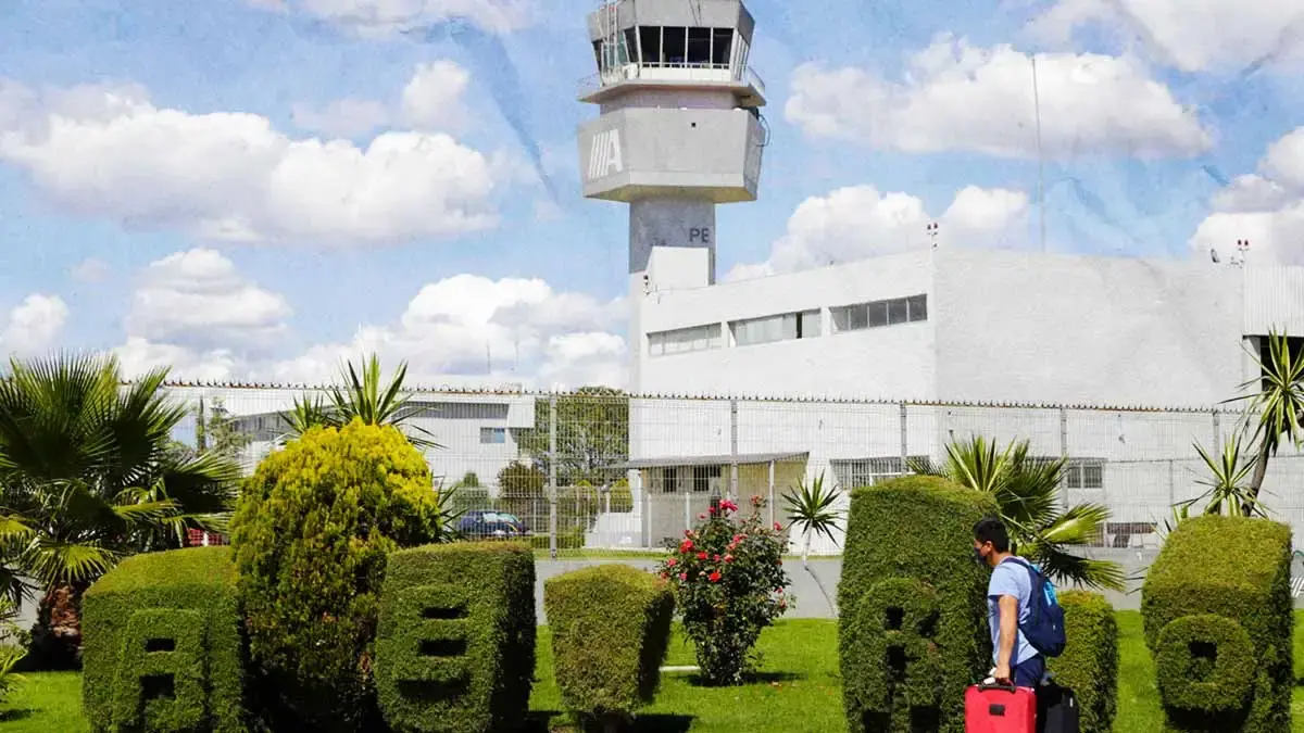Suspenden actividades en el Aeropuerto de Puebla hoy por caída de ceniza