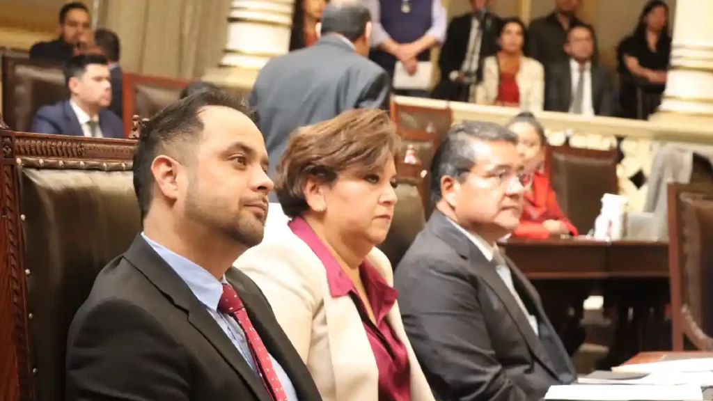 Pleno del Congreso avala reformas constitucionales en materia de transporte ferroviario y áreas estratégicas