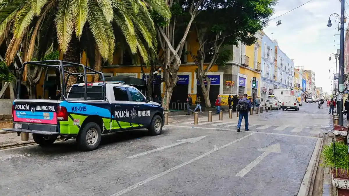 Adán Domínguez dejó 750 ambulantes den el Centro Histórico de Puebla  