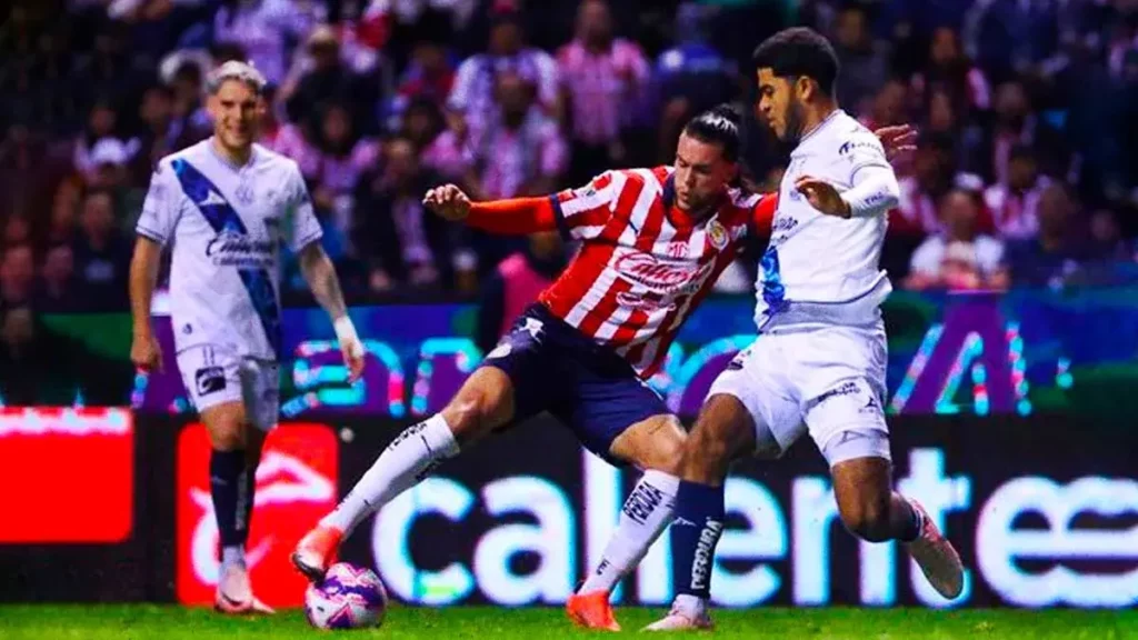 Club Puebla sorprende y derrota a las Chivas en el Apertura 2024; buscan el Play-In   