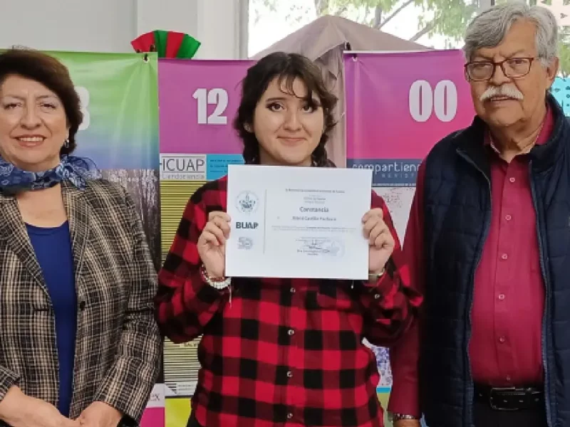 Ganadores del Concurso de Fotografía Científica RD-ICUAP 2024: Claudia Michelle Arduser Villanueva; Astrit Castillo Pacheco y José Adolfo Martínez León,