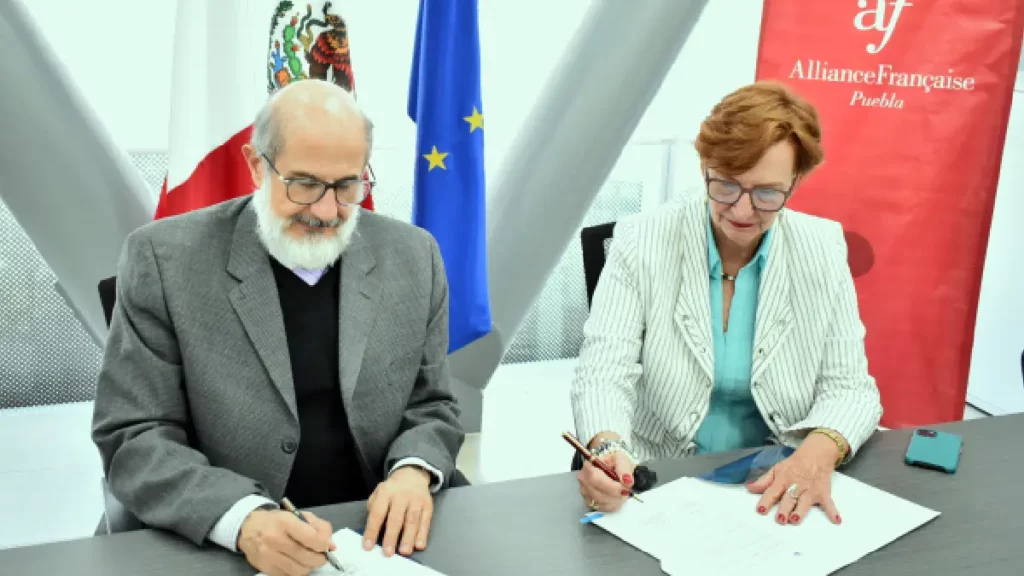BUAP y Alianza Francesa firman convenio de colaboración