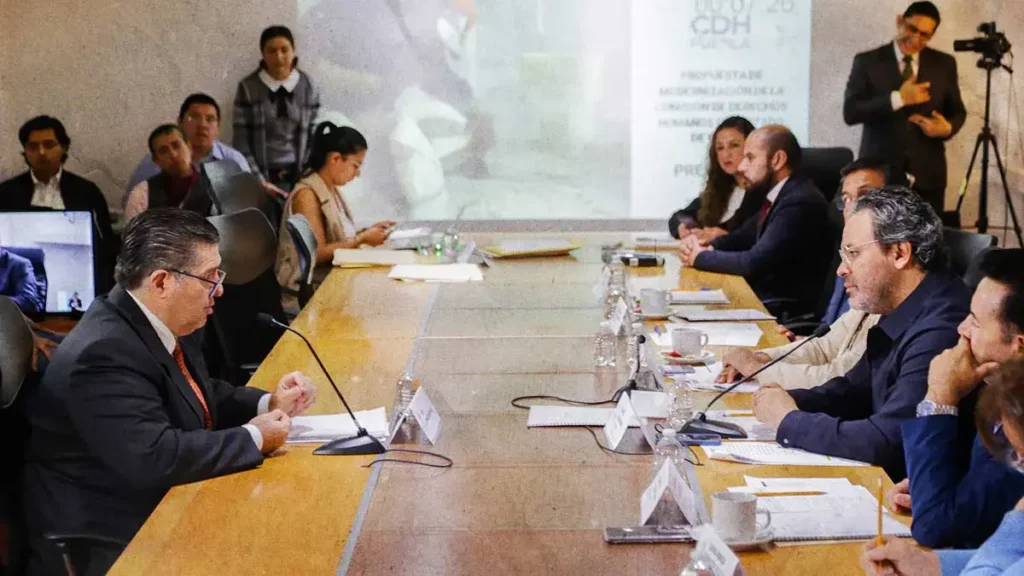 Realizan segundo día de comparecencias de aspirantes a presidir la CDH Puebla