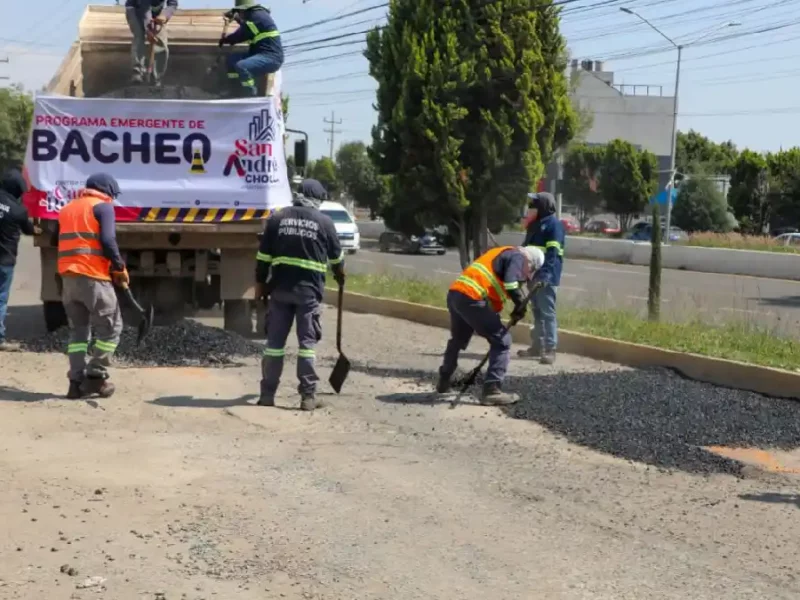 Arranca Lupita Cuautle con el programa emergente de bacheo