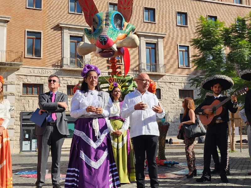 El mundo conoce a Atlixco por el Valle de Catrinas: Ariadna Ayala devela esculturas en Italia