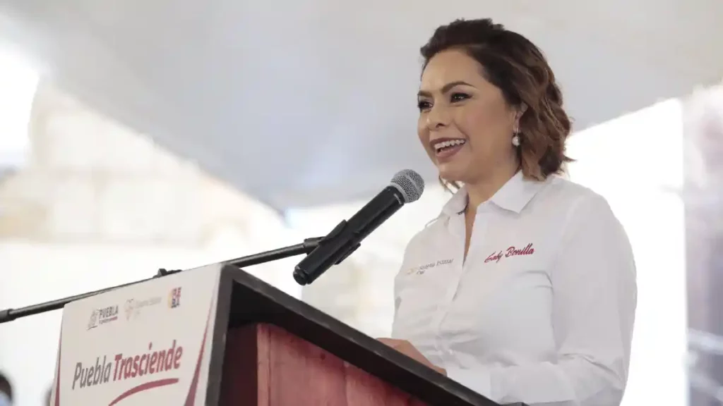 Alcanza SEDIF meta de entrega de mil auxiliares auditivos