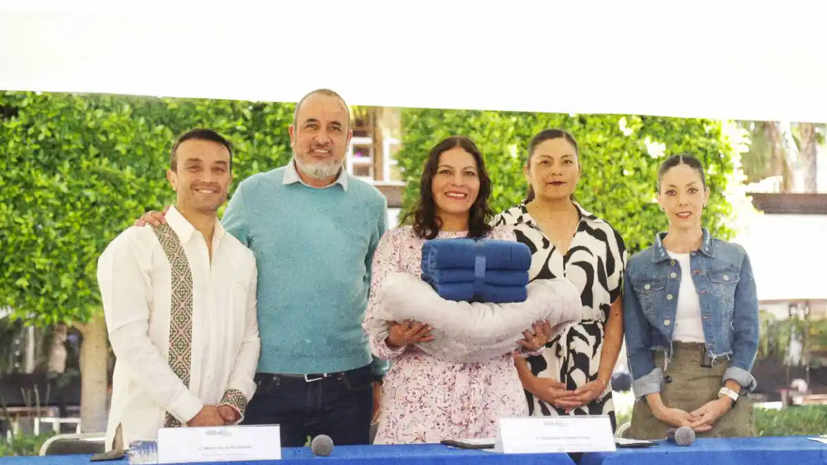 Lupita Cuautle presenta la cuarta edición de los programas “Abrigo Solidario” y “Canasta Navideña”