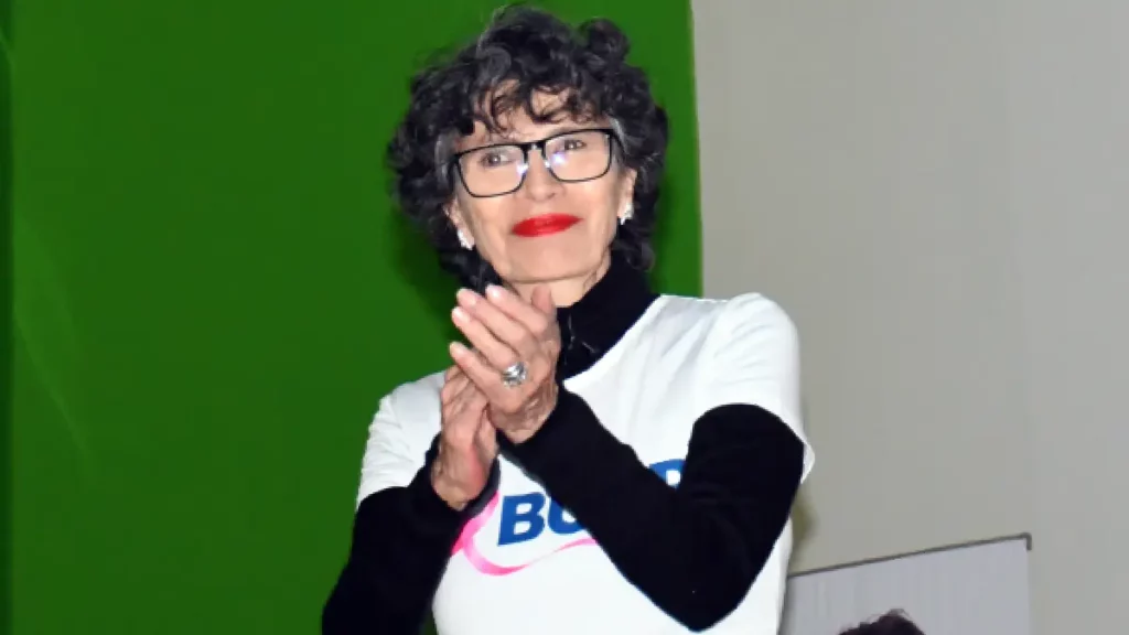 Las cifras oficiales no dicen que miles de mujeres ganan la batalla contra el cáncer: Patricia Reyes Spíndola