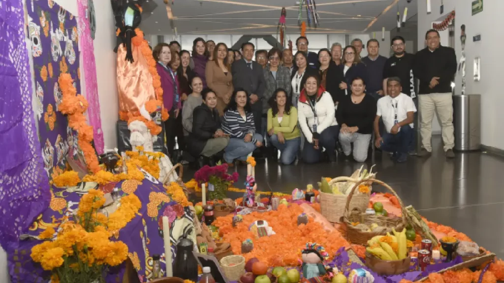 Con ofrendas, BUAP celebra el Día de Muertos
