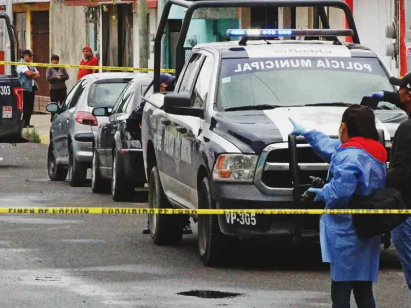 Por aparente intoxicación, pareja murió en el baño de su casa en Puebla