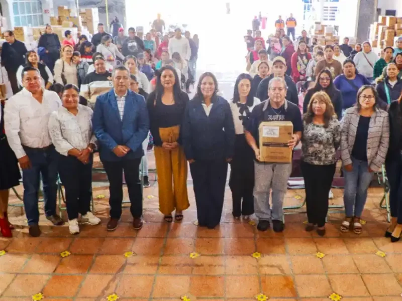 Entrega Lupita Cuautle desayunos escolares a escuelas primarias
