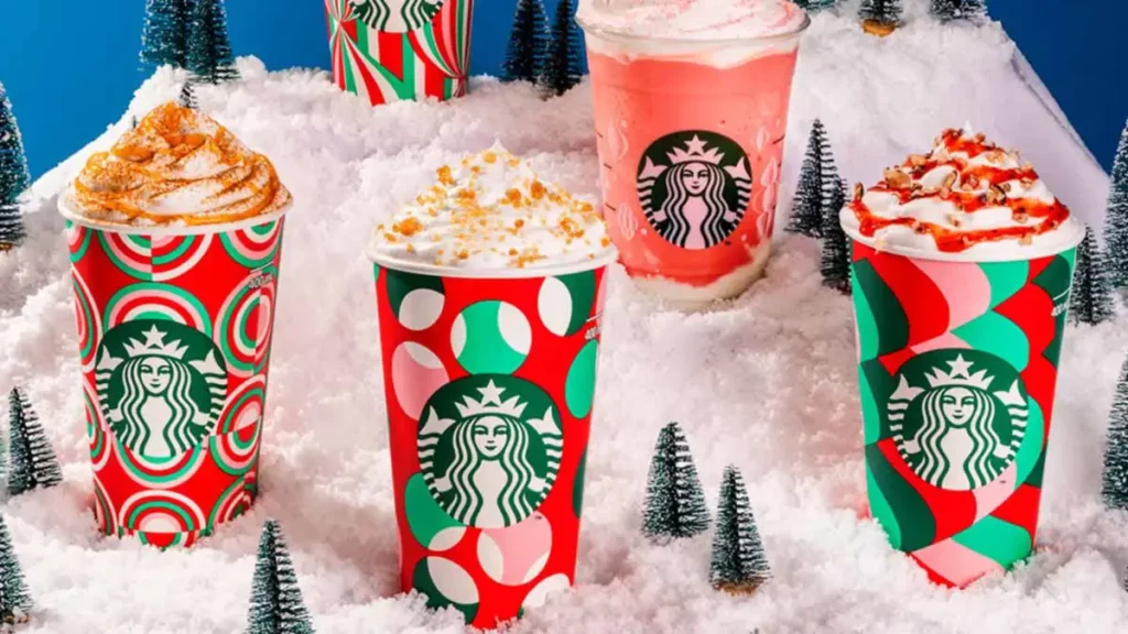 Así puedes recibir un vaso navideño gratis en Starbucks este 2024