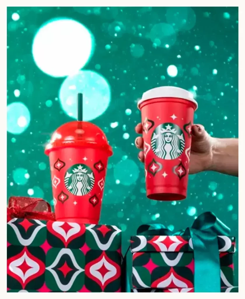 Así puedes recibir un vaso navideño gratis en Starbucks este 2024