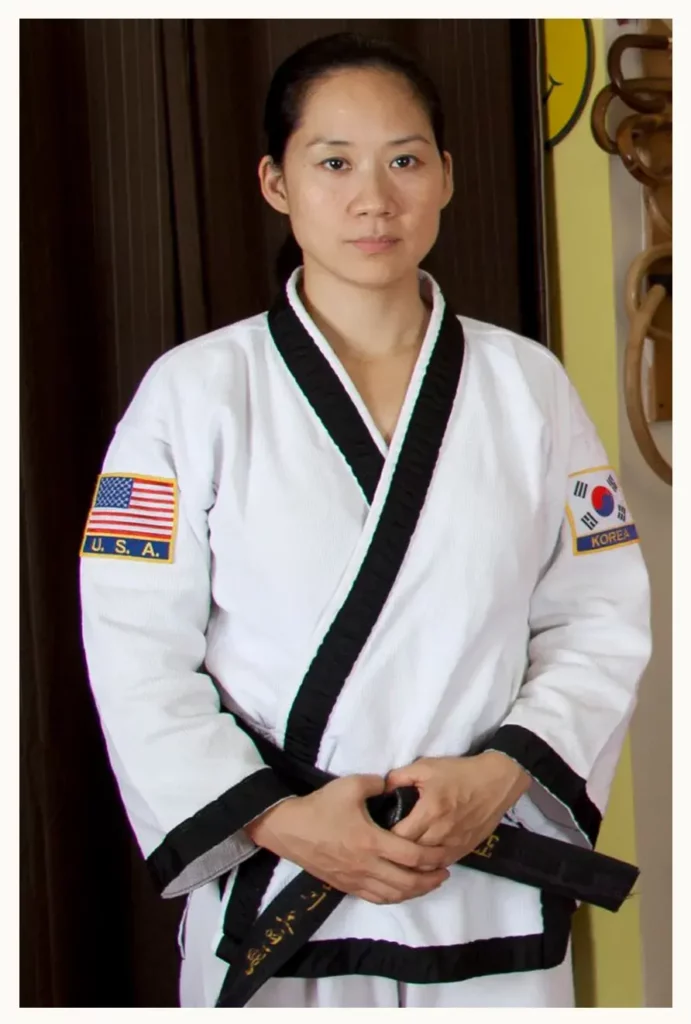 Marylin Cote usurpó imagen del Vicepresidente Internacional de la escuela Han Moo Kwan