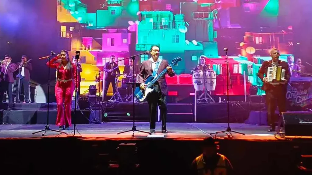 Los Ángeles Azules, Yair y Paty Cantú deslumbran en concierto de la Ibero Puebla