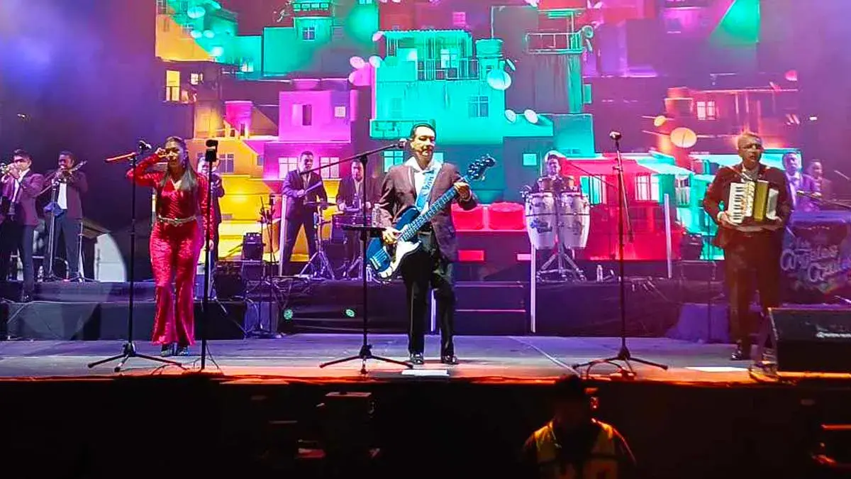 Los Ángeles Azules, Yair y Paty Cantú deslumbran en concierto de la Ibero Puebla