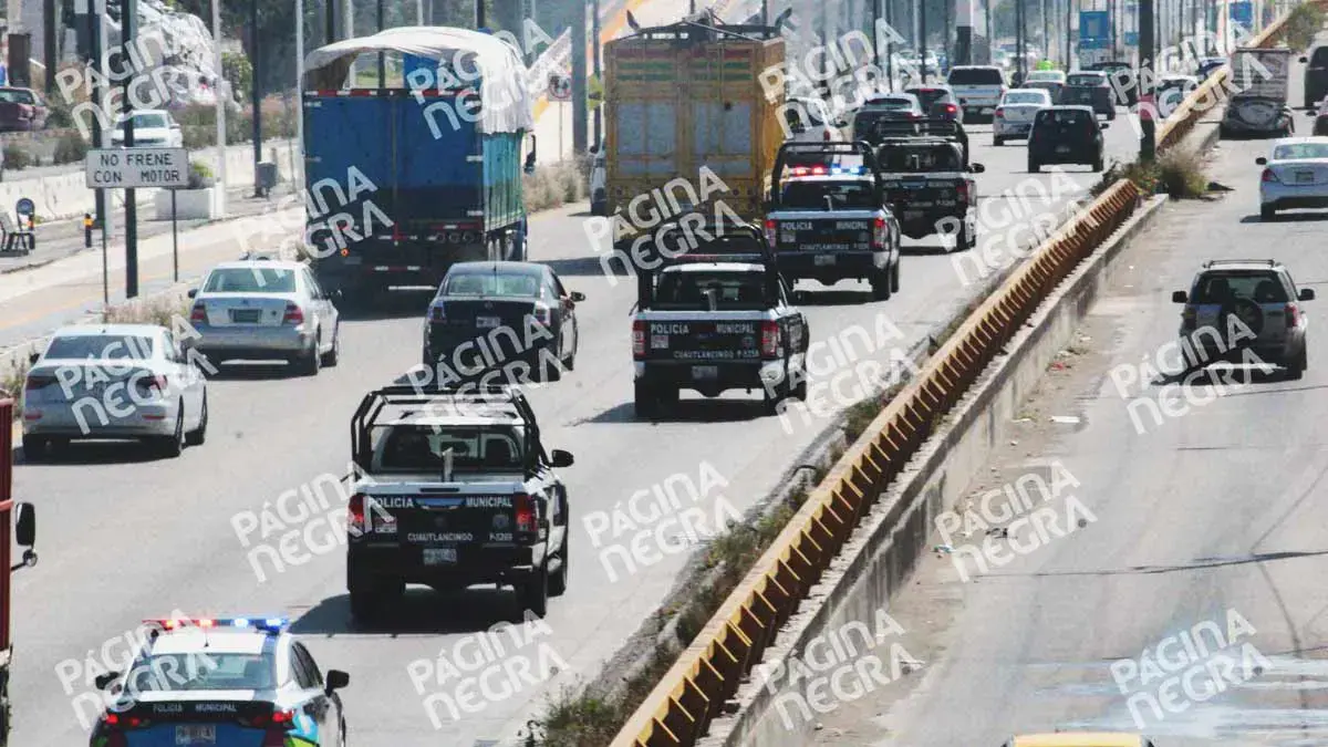 Tras persecución, policías detuvieron a dos hombres con arma en el Periférico Ecológico de Puebla